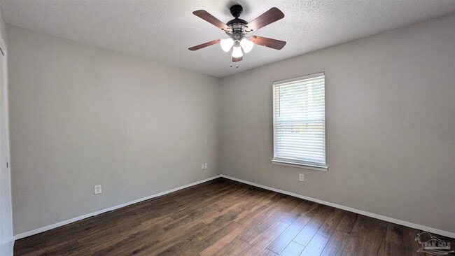 Building Photo - 9648 Hollowbrook Dr