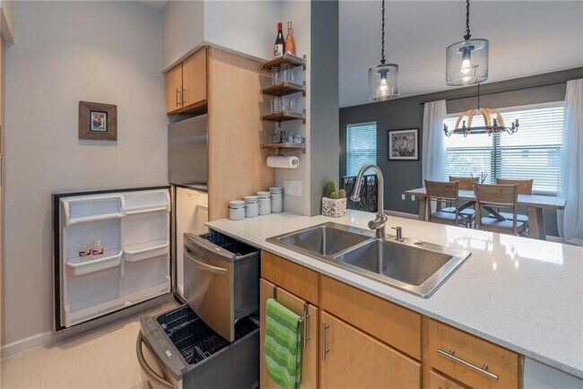 Building Photo - 1201 Grove Blvd