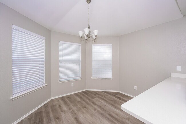 Building Photo - 10229 Winkler Dr