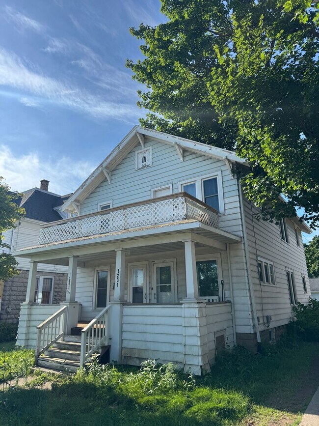 Building Photo - 1231 W College Ave