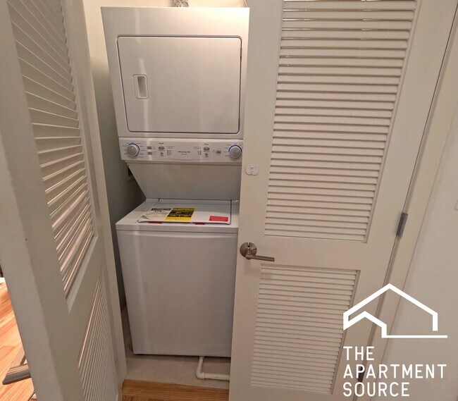 Building Photo - 2740 N Spaulding Ave