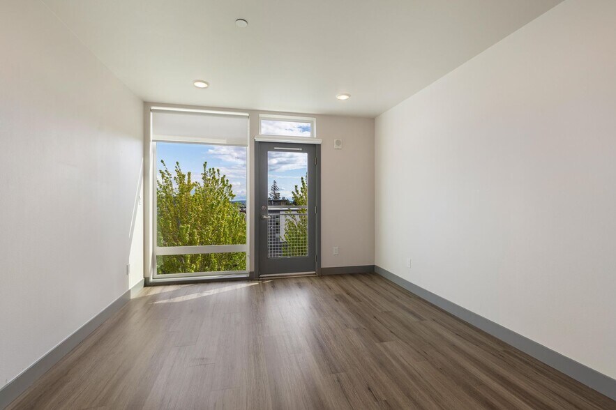 Interior Photo - The Grove Ballard
