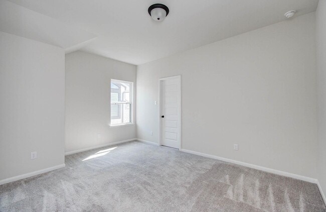 Building Photo - 15108 Botanical Garden Dr