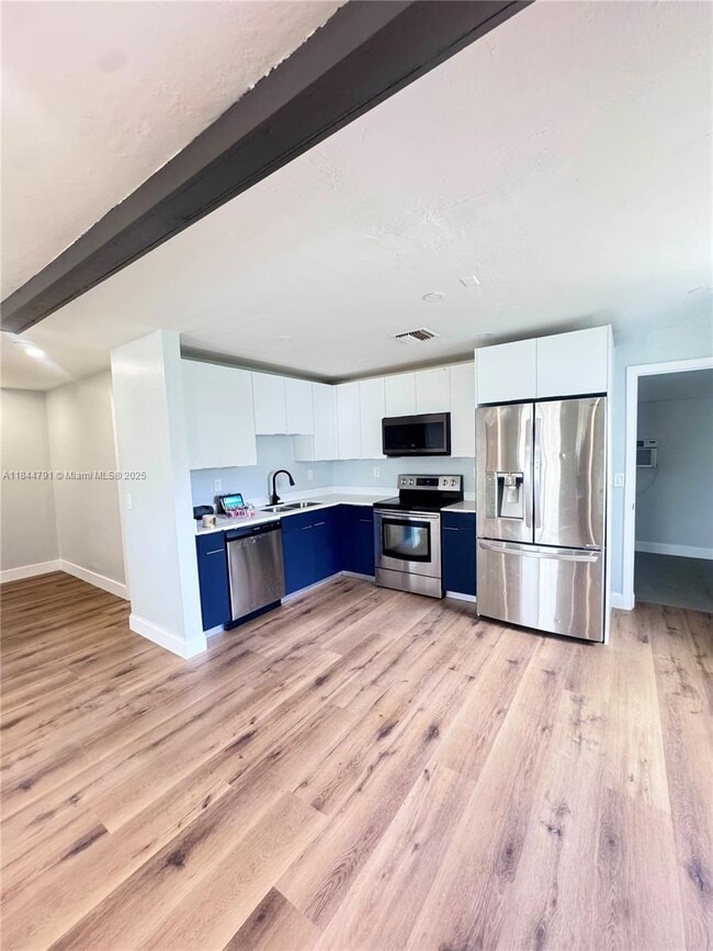 Building Photo - 3731 SW 58th Terrace