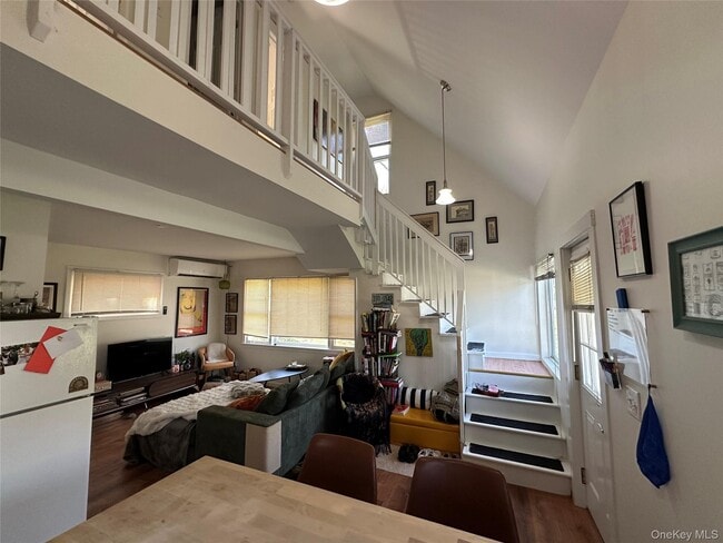 Building Photo - 11 Upper Hillman Rd