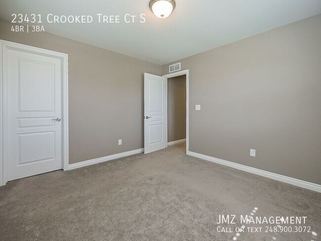 Building Photo - 23431 Crooked Tree Ct S