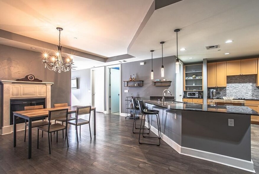 Building Photo - 1505 Elm St