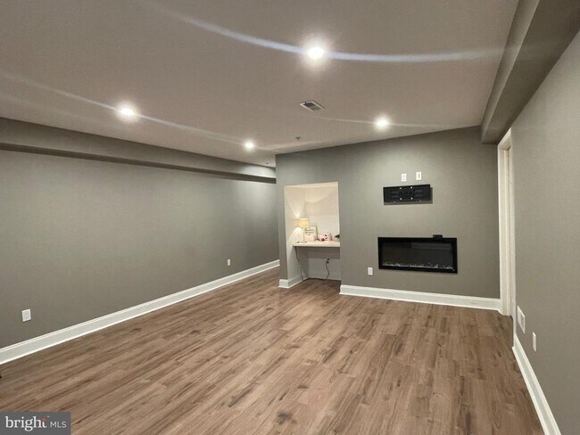 Building Photo - 296 N Caldwell Cir