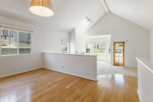 Building Photo - Stand Alone in Golden Hills of Redondo Beach!