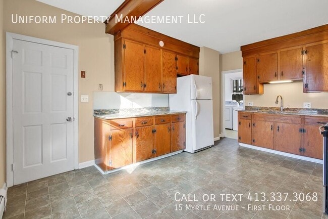 Building Photo - 15 Myrtle Ave