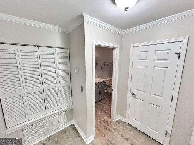 Building Photo - 4006 Wingate Way