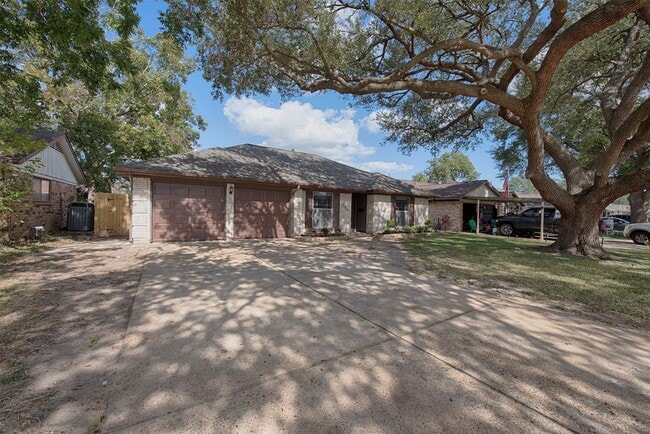 Building Photo - 309 E X St