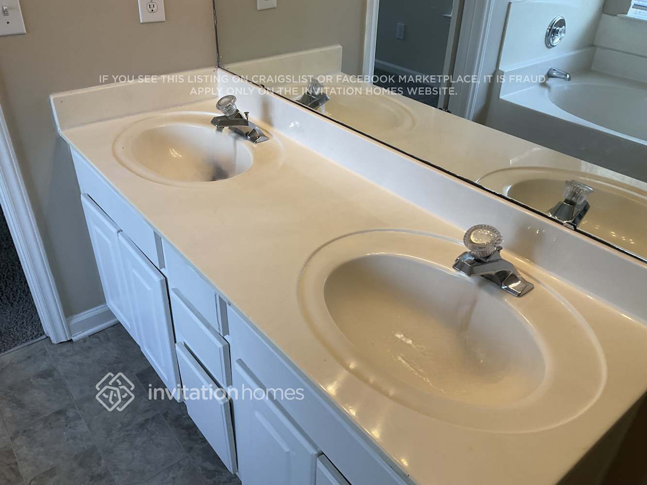 Building Photo - 9311 High Rock Dr