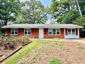 Building Photo - Charming 3-Bedroom Home with Oversized Patio