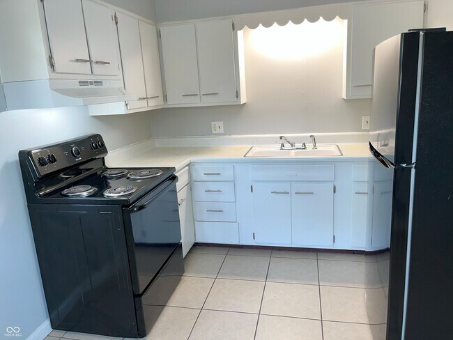 Building Photo - 6264 Eastridge Dr