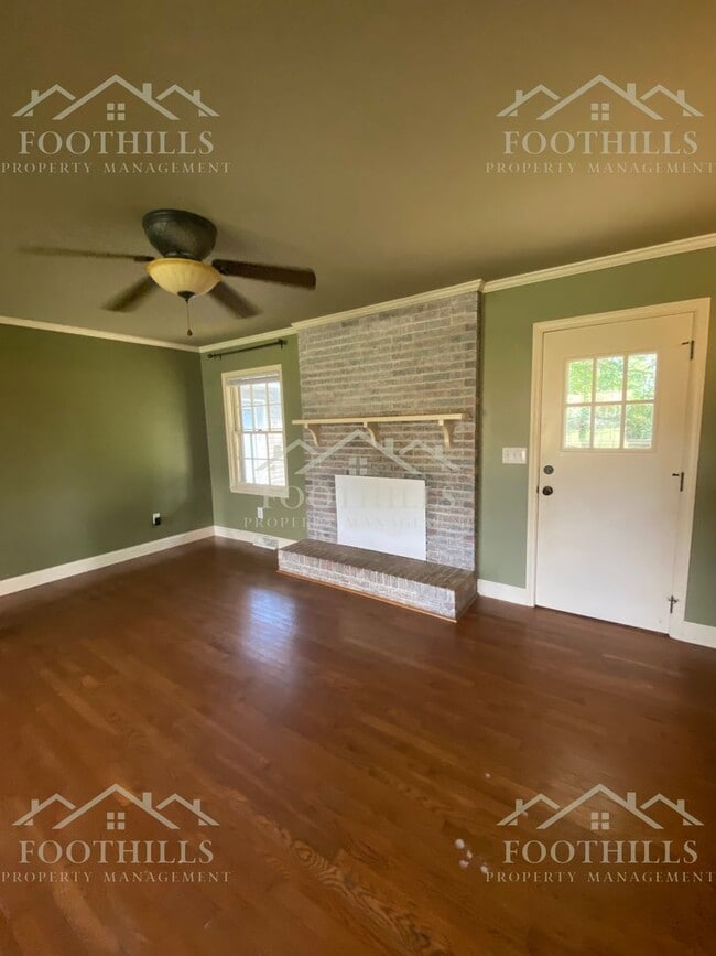 Building Photo - Charming 3BR/2BA Home in Stone Haven