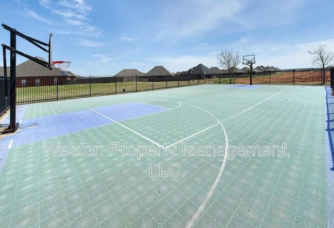 Building Photo - 19136 Cottonwood Ct