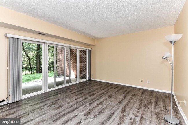 Building Photo - 11831 Shire Ct