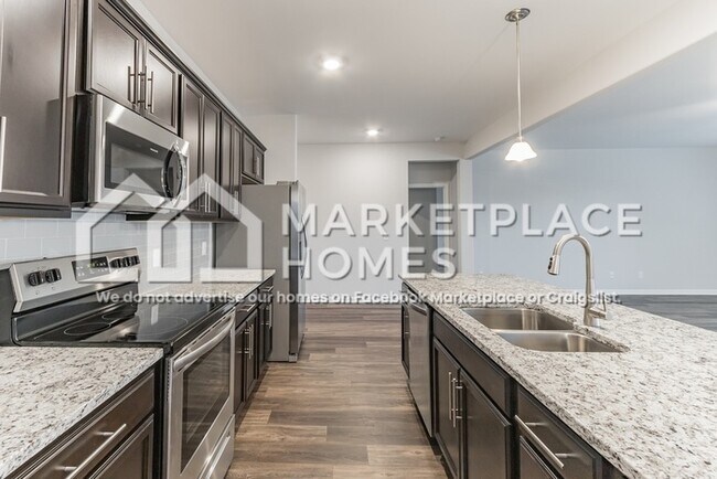 Building Photo - 213 Sessile Oak Dr