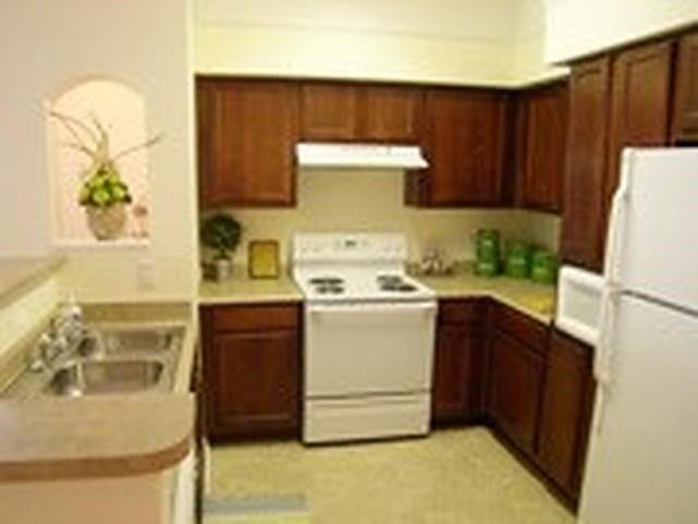 Building Photo - 2801 Chancellorsville Dr