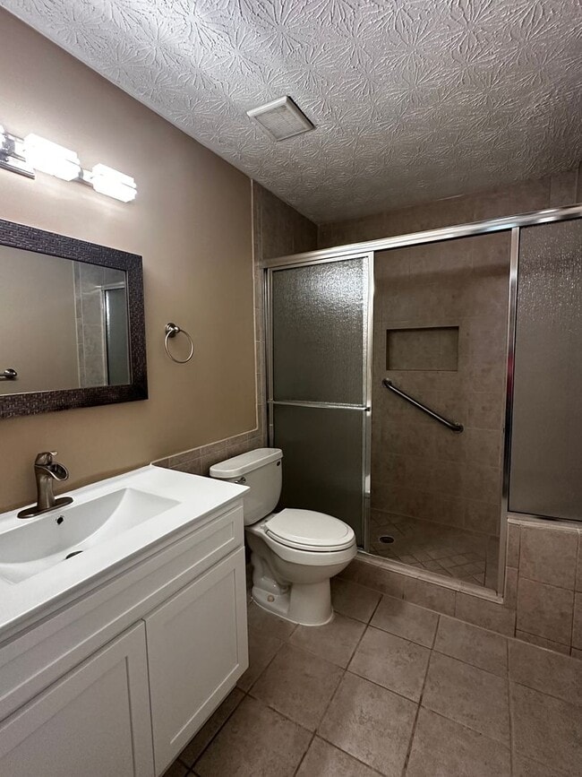Building Photo - 3/2 Townhome in Downtown Woodstock