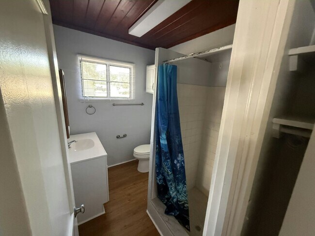Building Photo - 8801 E Moonrise Ln
