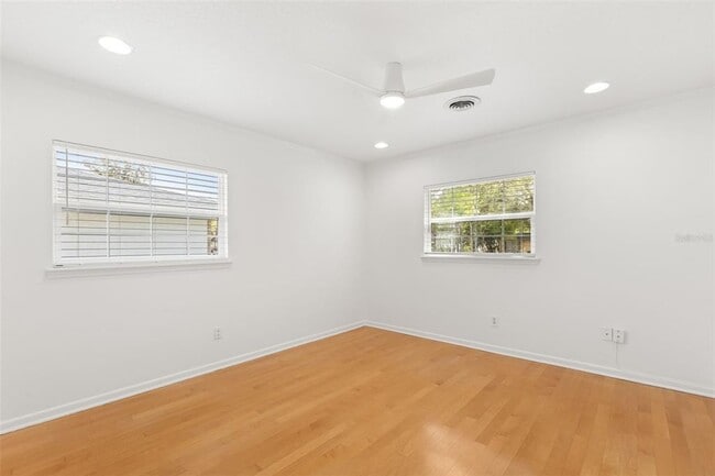 Building Photo - 1711 Chestnut Ave