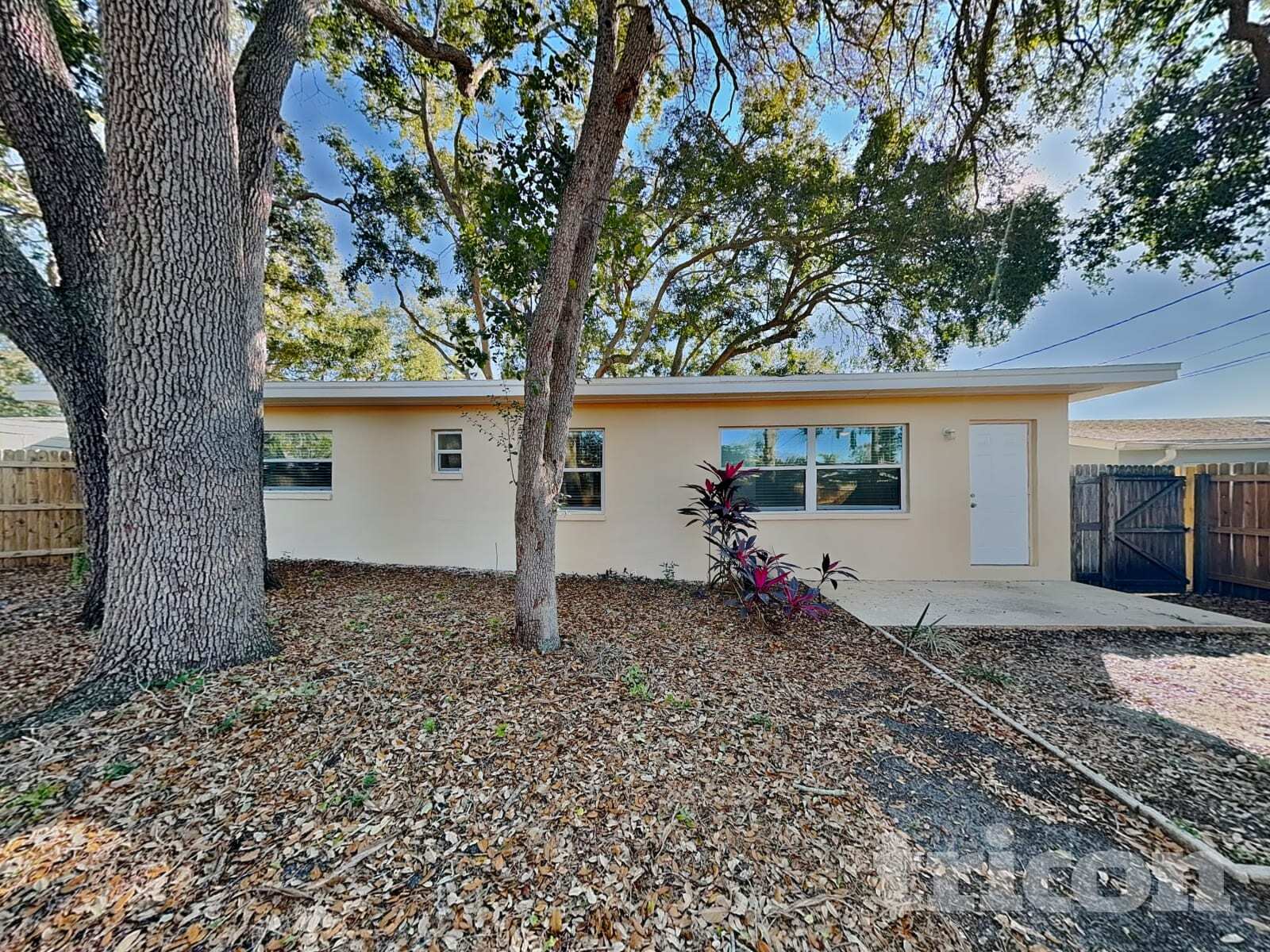 Building Photo - 1430 Thames Ln