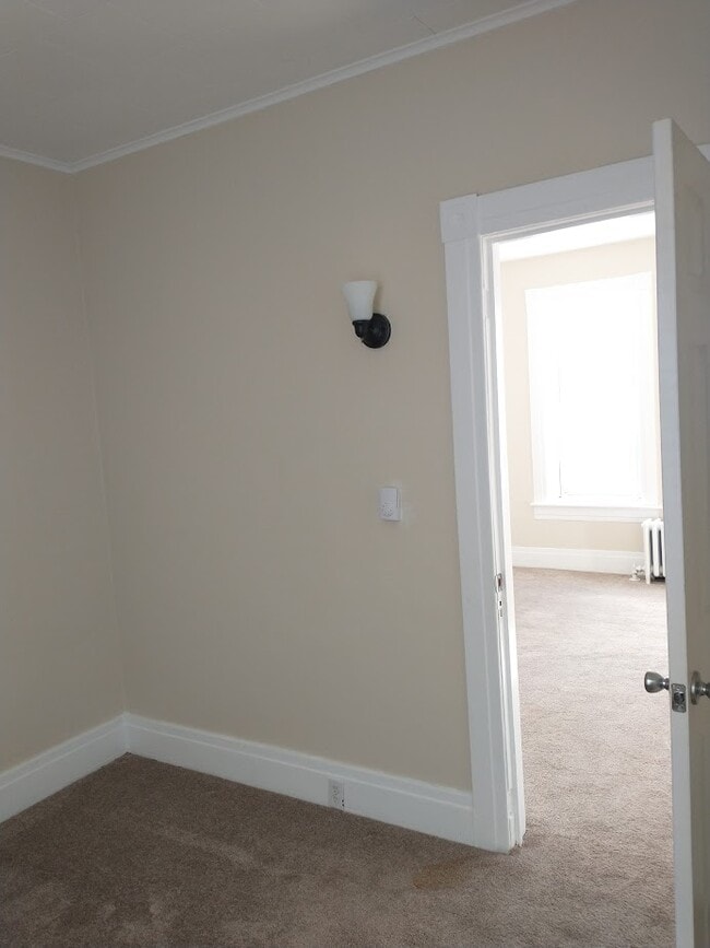 Building Photo - 9 James St