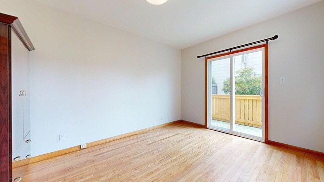 Building Photo - Freshly Updated 2BR Home with Garage, Outd...