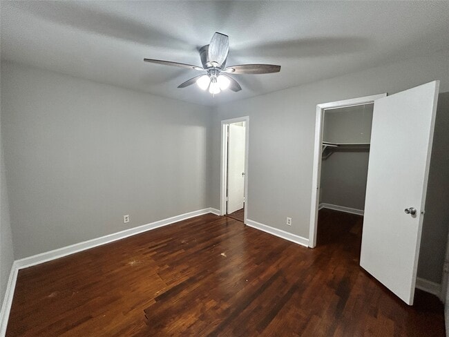 Building Photo - 4207 Mt Vernon St
