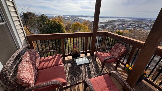 Building Photo - 1712 W 3rd St