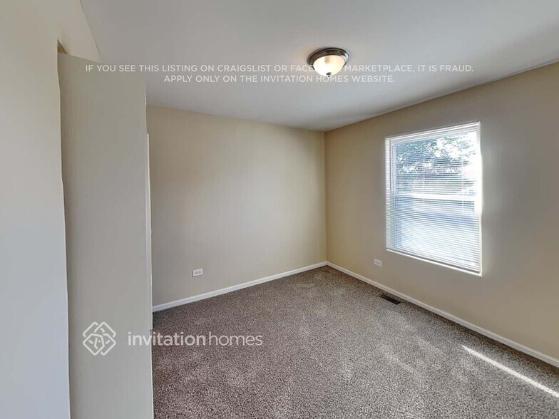 Building Photo - 1313 Lasser Dr