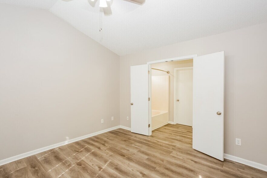 Building Photo - 10404 Milstead Ct