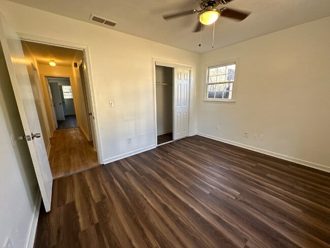 Building Photo - Fully Renovated 2 Bedroom 2 Bath Duplex in Stone Mountain