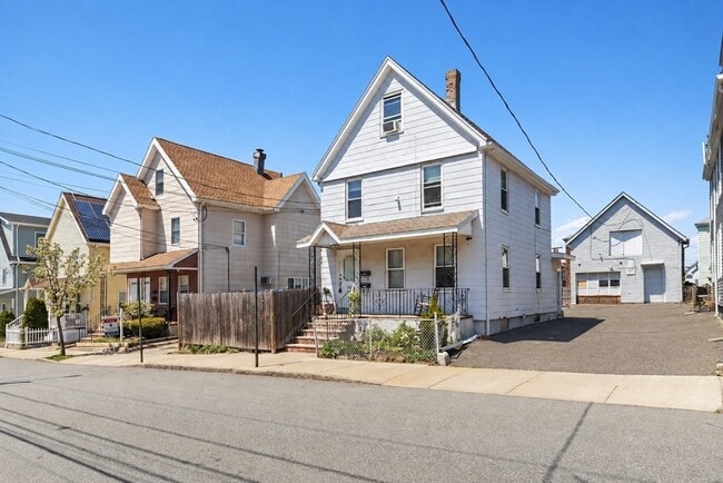Building Photo - 59 Woodville St