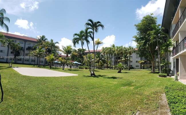 Building Photo - 8107 SW 72nd Ave
