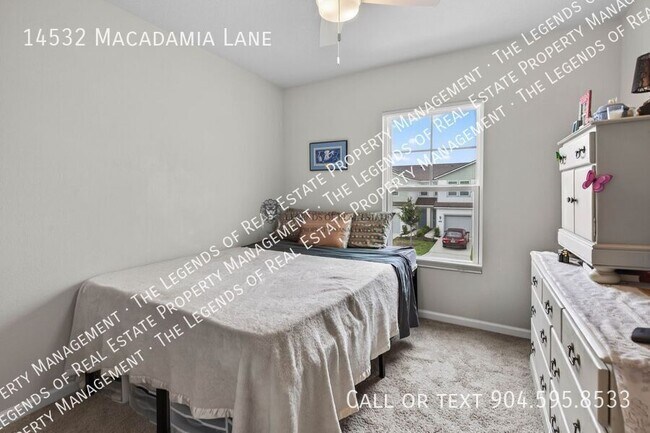 Building Photo - 14532 Macadamia Ln