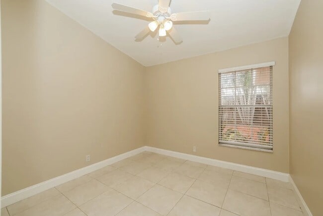 Building Photo - 6066 Ungerer St