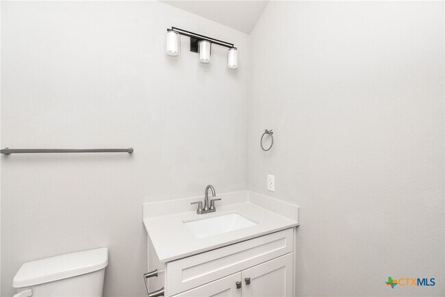 Building Photo - 544 Buckskin Dr