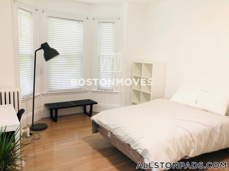 Building Photo - 7 Imrie Rd