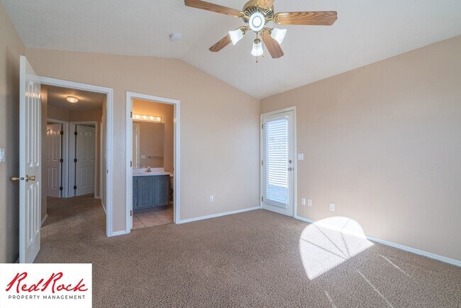Building Photo - Pet Friendly - 4 Bed 2 Bath for rent in St. George