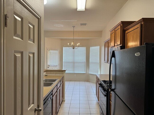 Building Photo - 5738 Ranch Prairie Tr