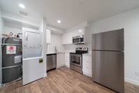 Building Photo - 2311 SE 11th Ave