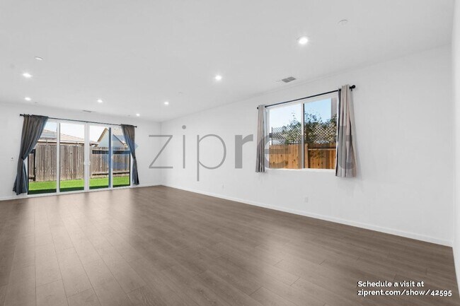 Building Photo - 1529 Falabella Way