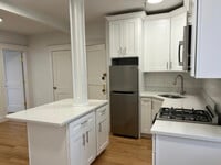 Building Photo - 151 Park Dr