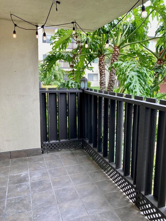 Building Photo - 12200 Montecito Rd