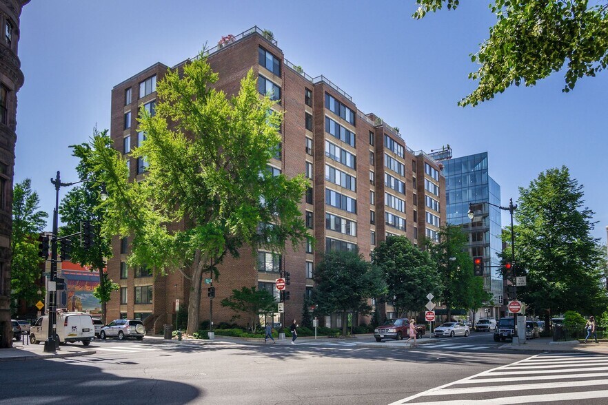 Building Photo - 1301 20th St NW