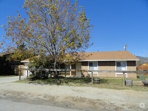Building Photo - Cute 4 bedroom in East Golden Hills with L...