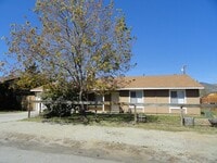 Building Photo - Cute 4 bedroom in East Golden Hills with L...